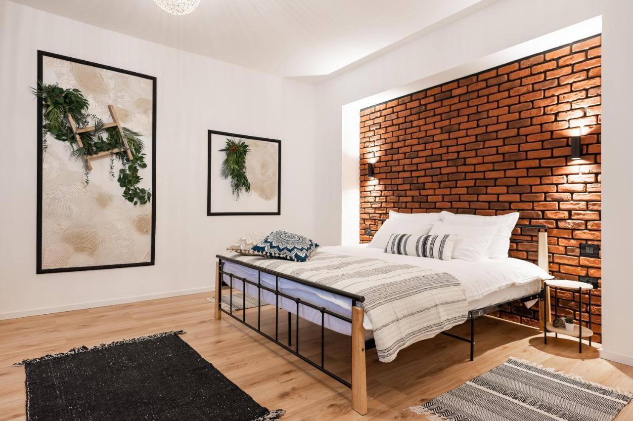 Comfee Apartment - Ultracentral Brasov Exterior photo